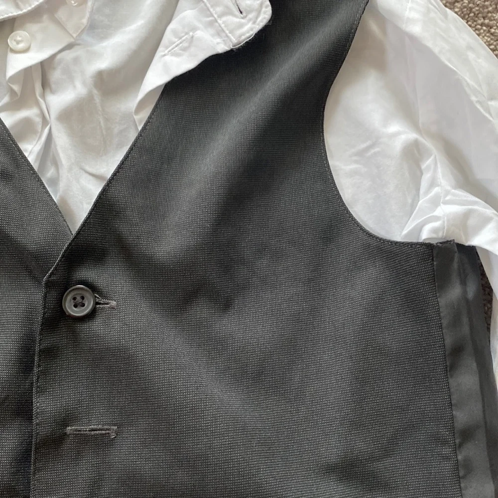 Van Heusen 3-Piece Dress Suit Vest Shirt Pants Formal Set SIZE 8 Black White